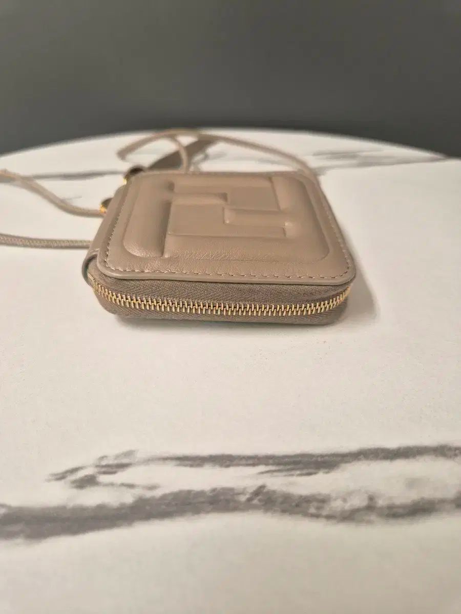 エンボス スモール