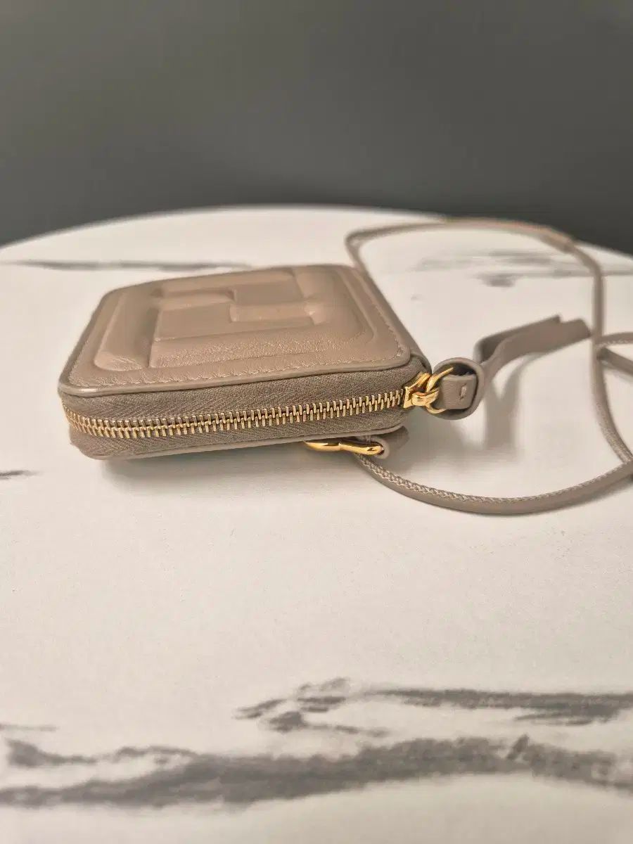 エンボス スモール