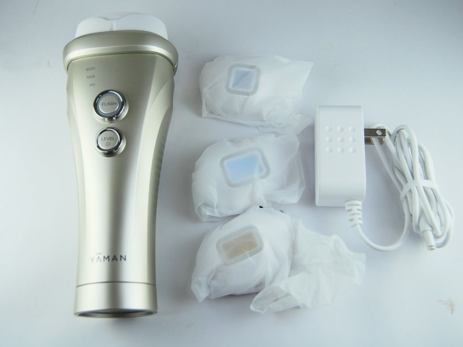 A YAMANヤーマン 家庭用光美容器 レイボーテヴィーナスビューティプラス YJEA3