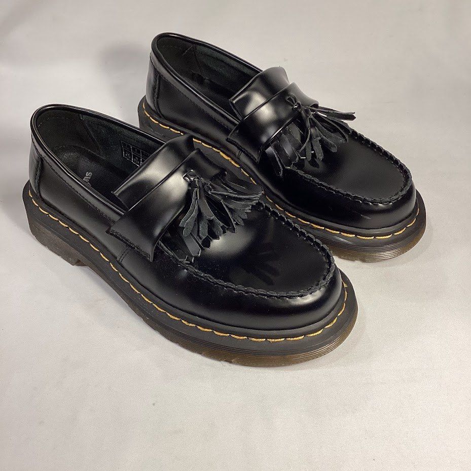 タッセルローファー