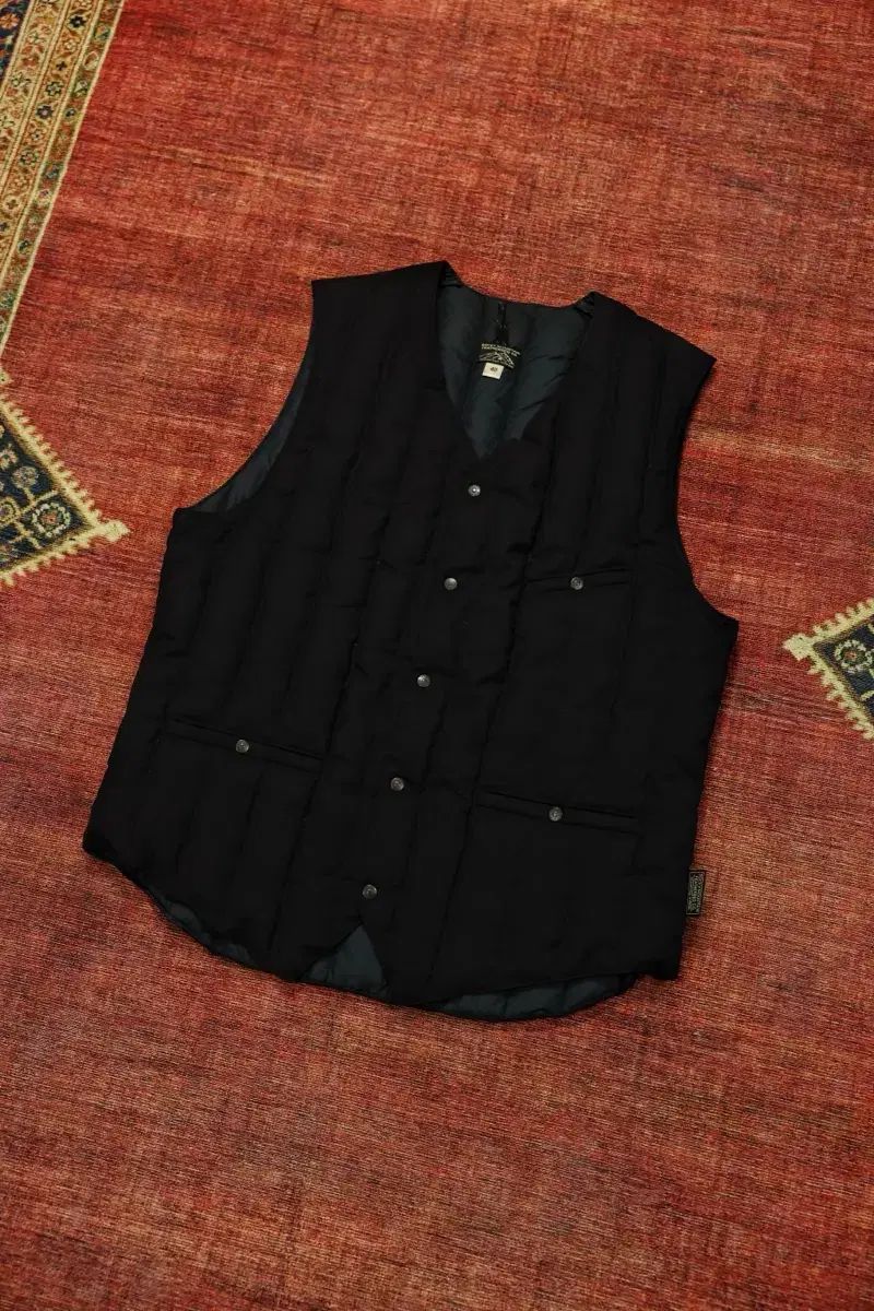 ロックキマウンテンフェザーベッド ウール キルティング ベスト