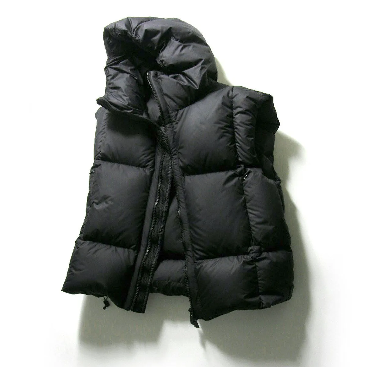 PRADA ダウンベスト 黒⚫︎48 PRADA【プラダ】メンズ ダウンベスト | 大阪の質屋 タチバナ屋