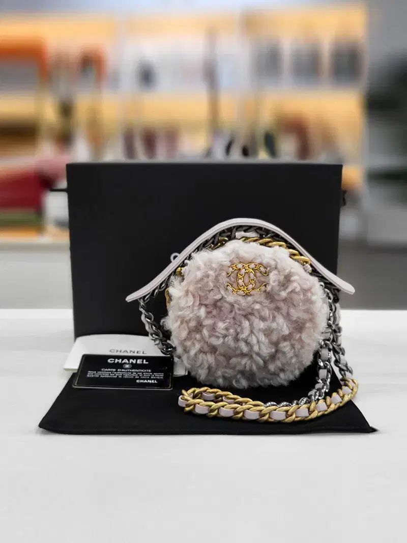 シャネル 19 シアリング ラウンド 동그리 ライトピンク ミニ クロスバッグ AP0945