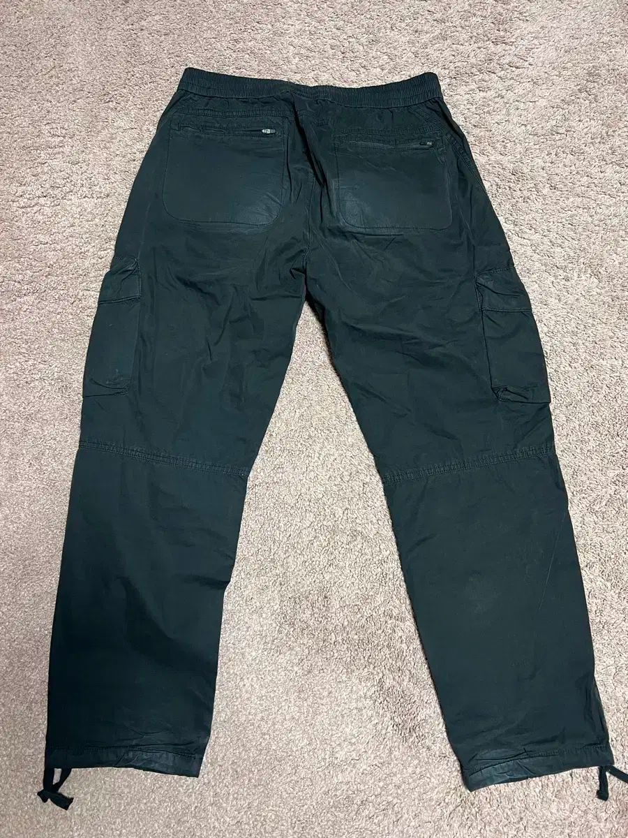  kith ISTJ VENDING MACHINE Ver. カーゴ ブラック パンツ ジョガーパンツ スウェットパンツ パンツ