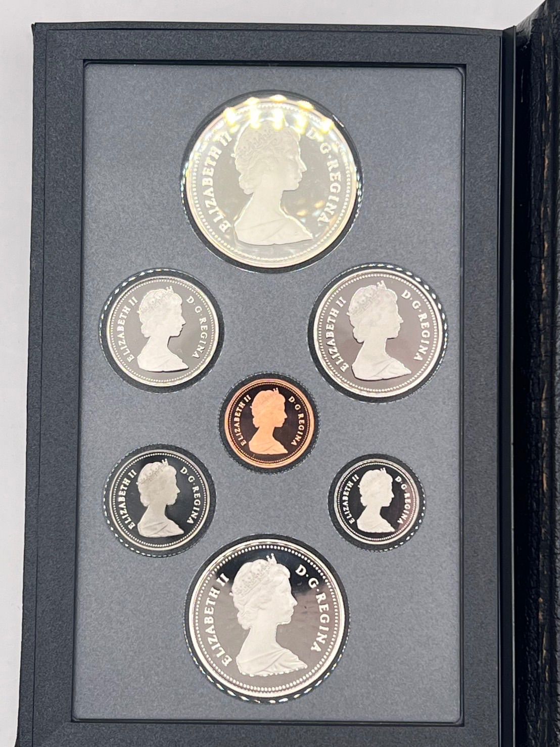 アンティークコイン1987年カナダドルセット エリザベス カナダドル」の人気商品一覧 | 安い