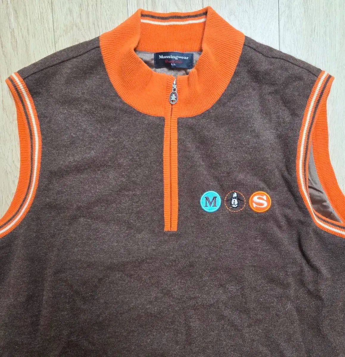 マンシングウェア ゴルフ ベスト 95サイズ メジャー写真参照