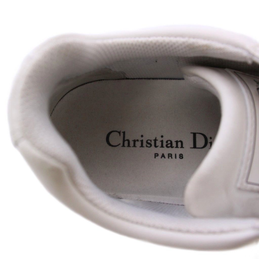 プラットフォーム