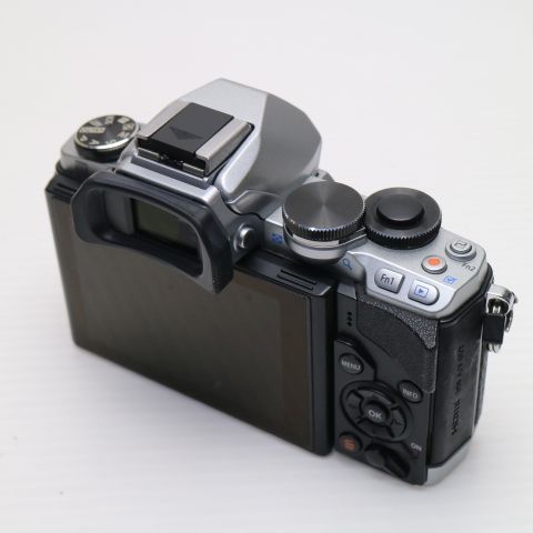 超 E M 10 レンズキット シルバー ミラーレス一眼 OLYMPUS 本体 08000