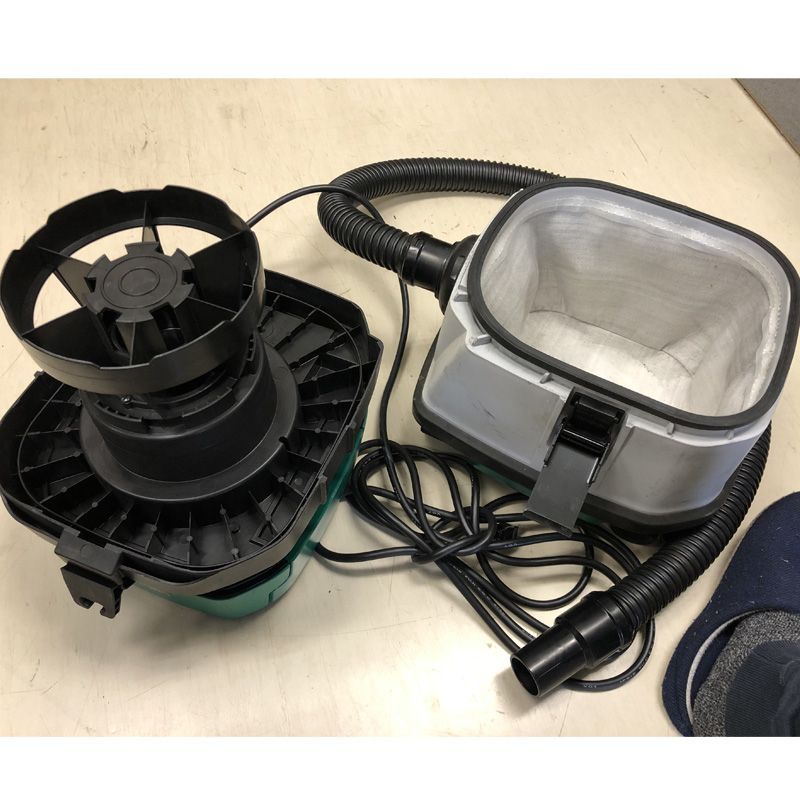 TOSHIBA 東芝 サイクロン掃除機 VC-C11 (R) 13年製 保証付き 清掃済み