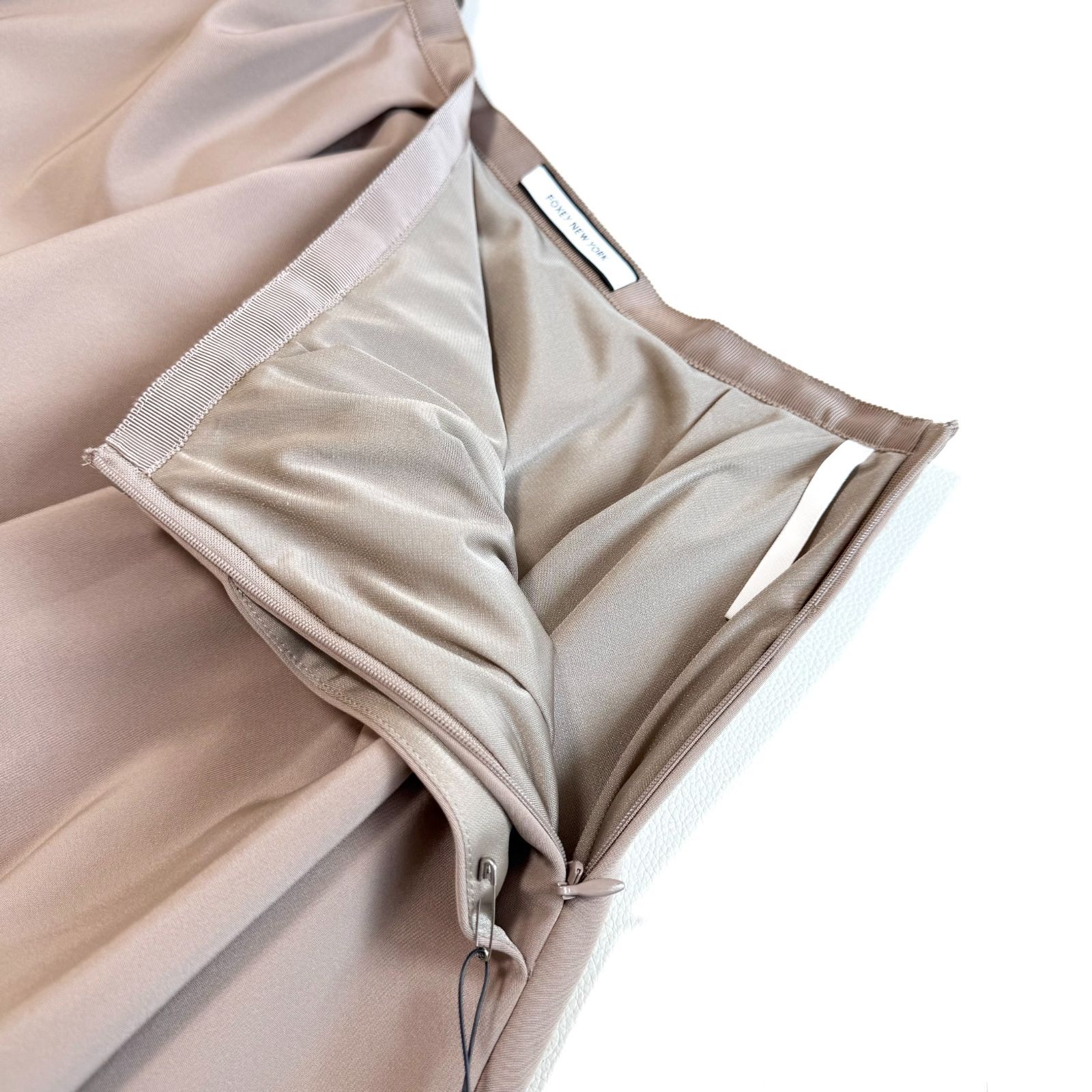 フォクシーニューヨーク タック