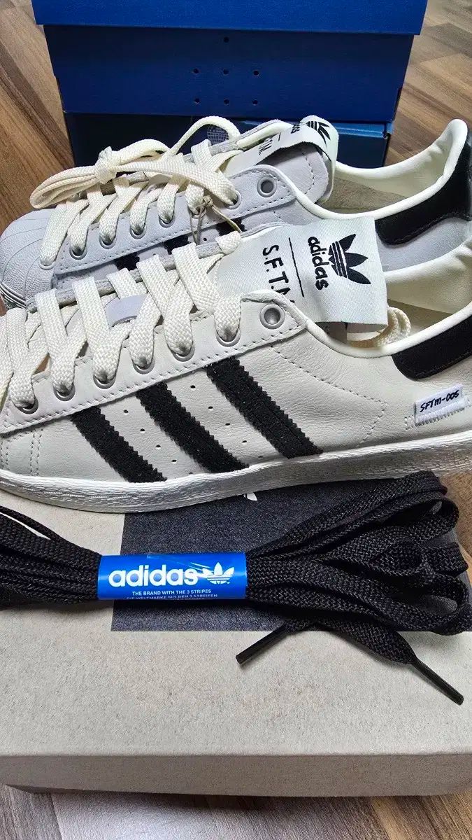 アディダス Song for the MUute スーパースター82 SFTM オフホワイト 225