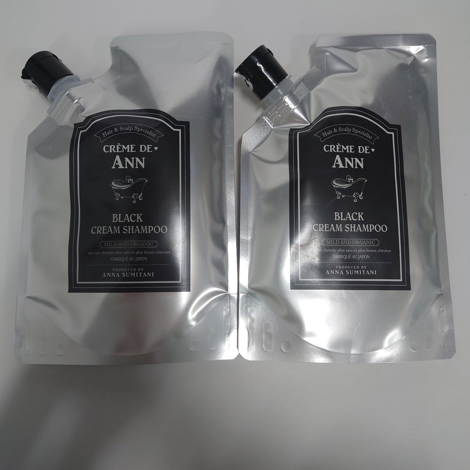 新品〛クレムドアン ブラック クリーム シャンプー 300g×4 おまけ付き