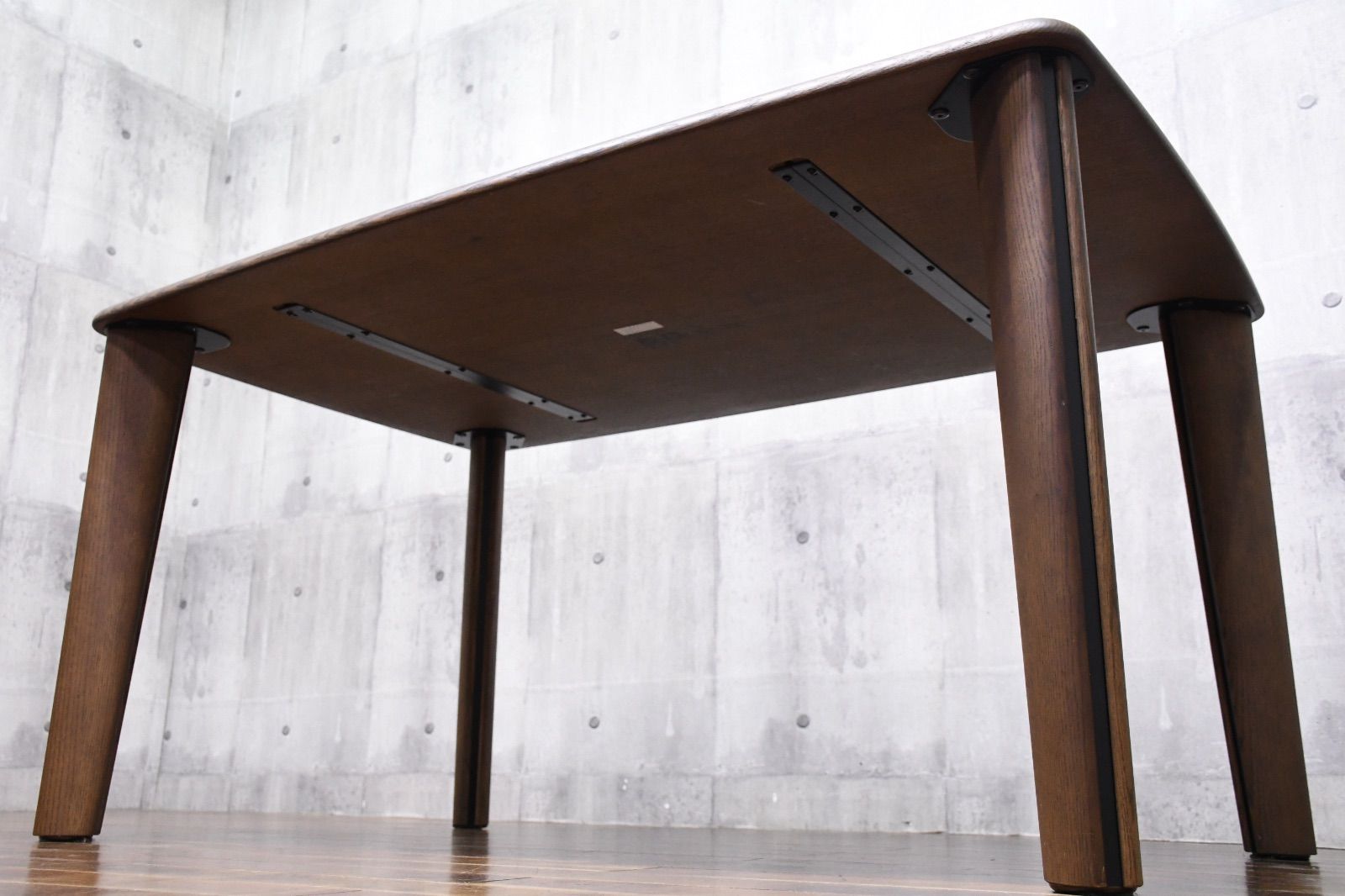 EJC64 シラカワ shirakawa ダイニングテーブル W1350 オーク無垢材 食卓テーブル モダン 北欧スタイル 飛騨の家具 食卓机 4本脚 4人用 MARWIL-DEMENAGEMENTS_CH