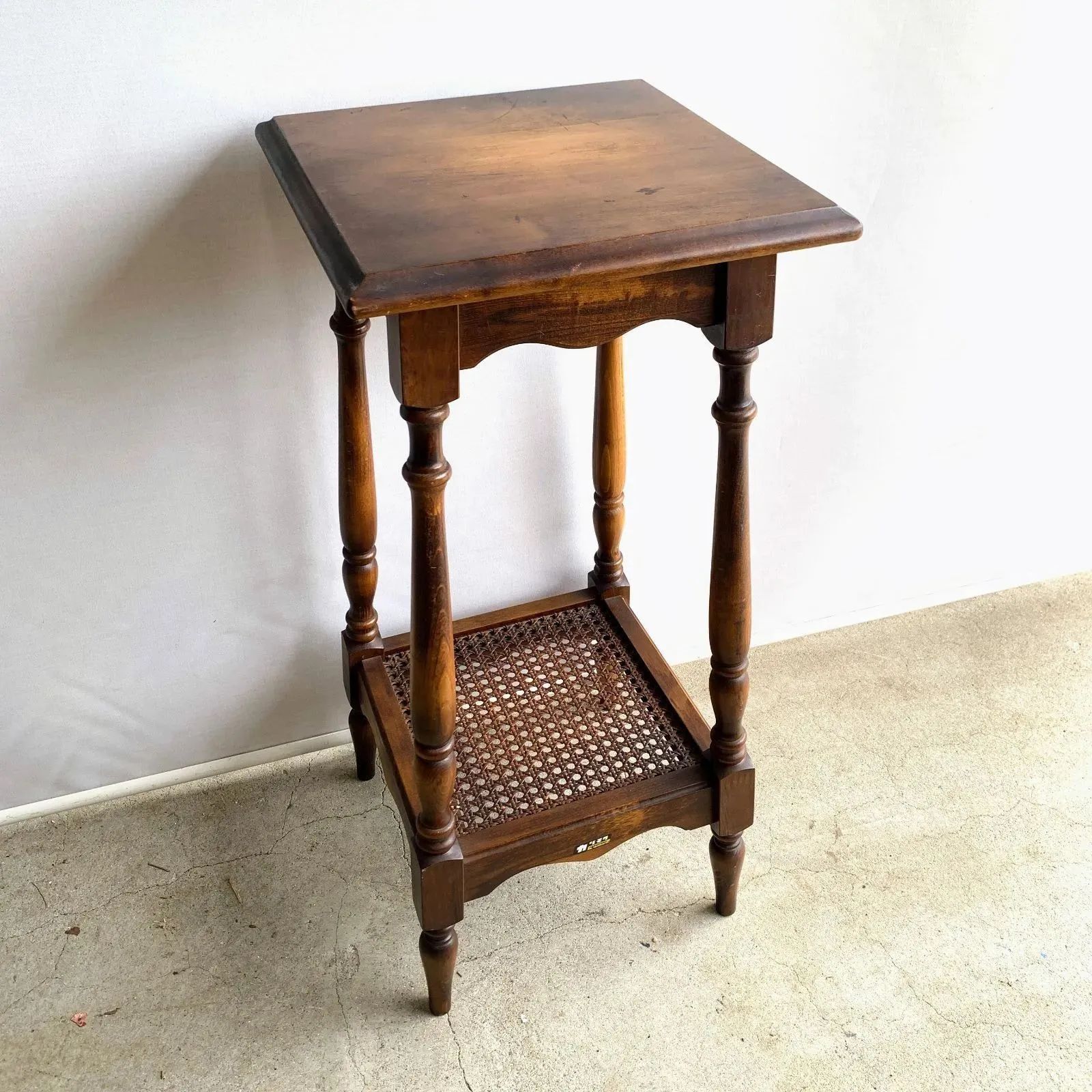 カリモク コロニアル 電話台 花台 飾り台 サイドテーブル /HM-0153