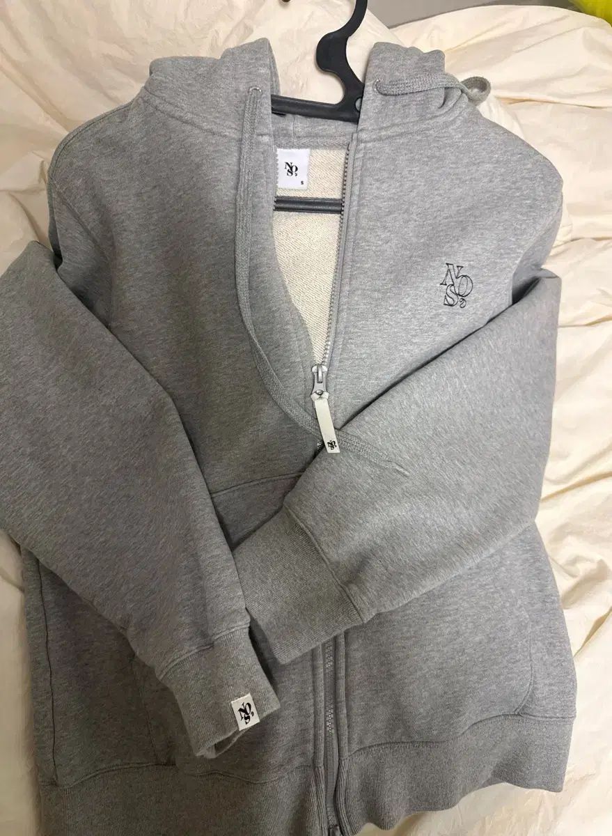 NOS7 フードジップアップ グレー S