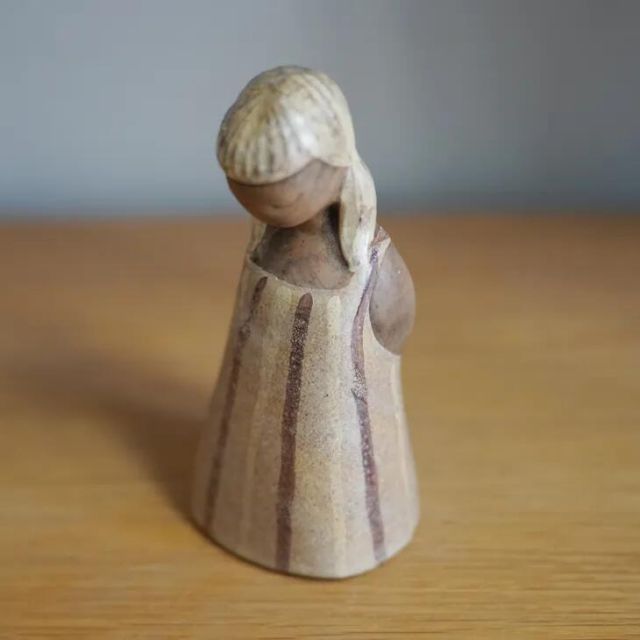 Dagny Zachrisson Christina Keramik Figurine 少女像 北欧ヴィンテージ スウェーデン 陶器 彫刻 置物 ミッドセンチュリー クリスティーナ