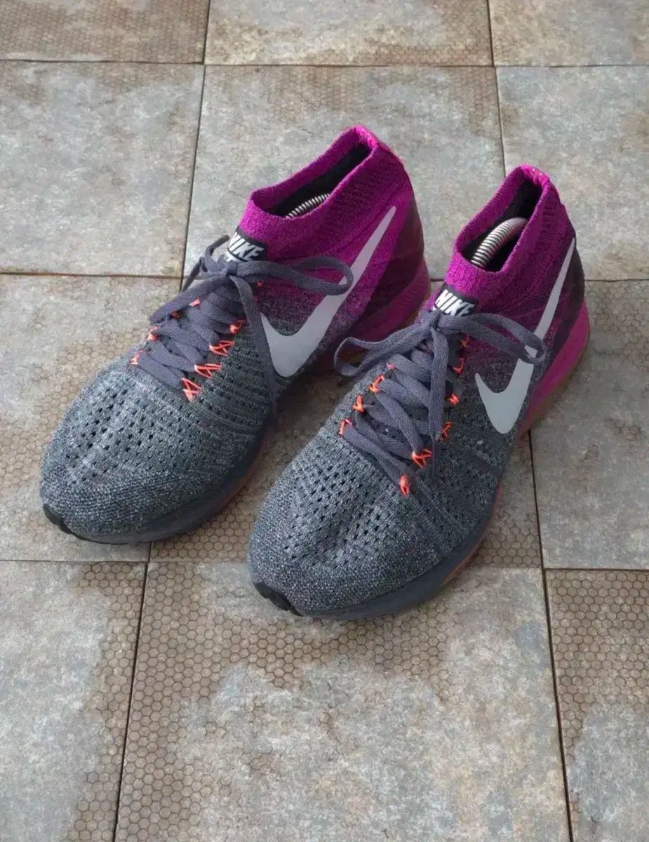 245 ナイキ ズーム オール アウト フライニット スニーカー ランニングシューズ