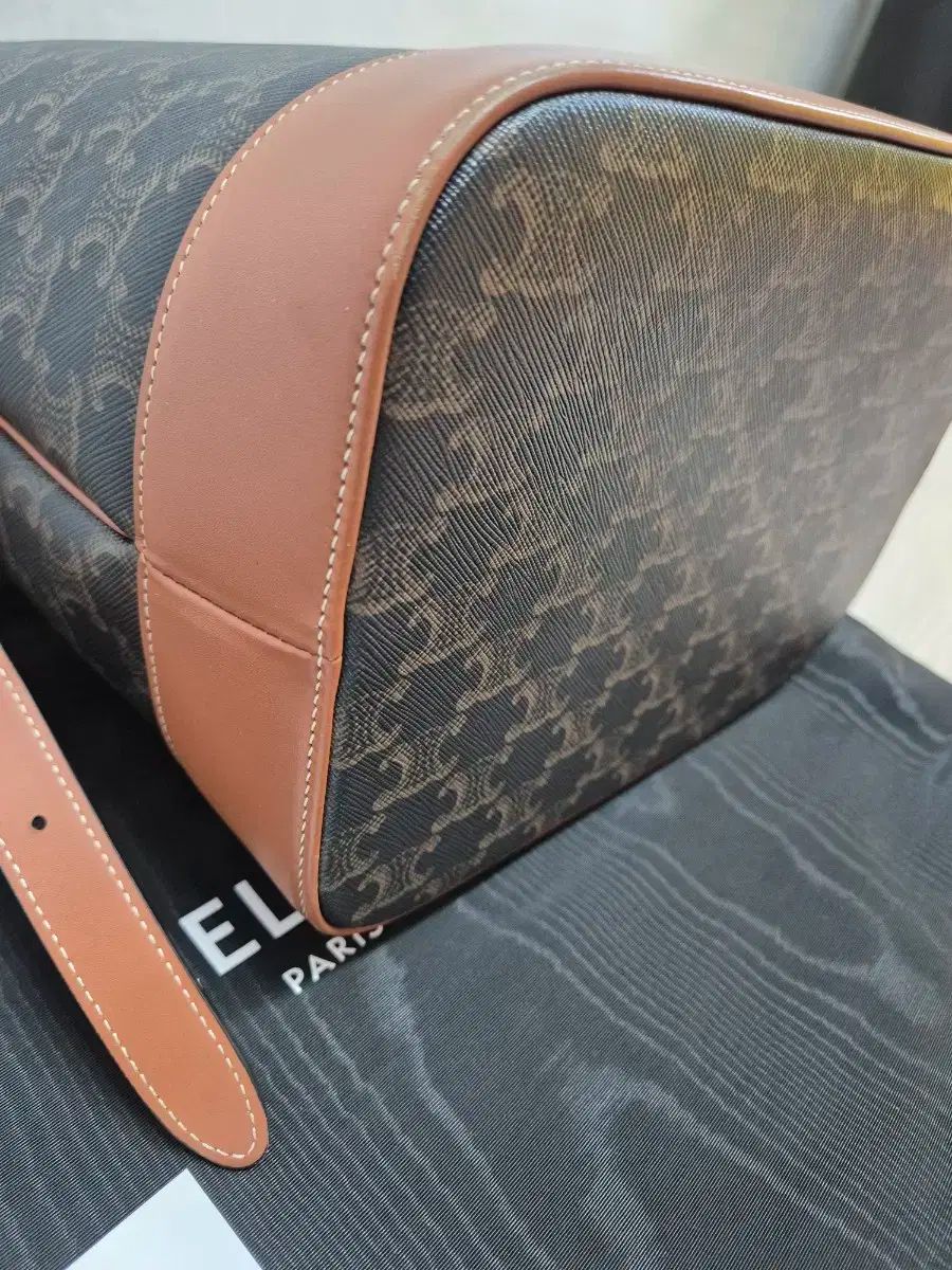 バケットバッグ