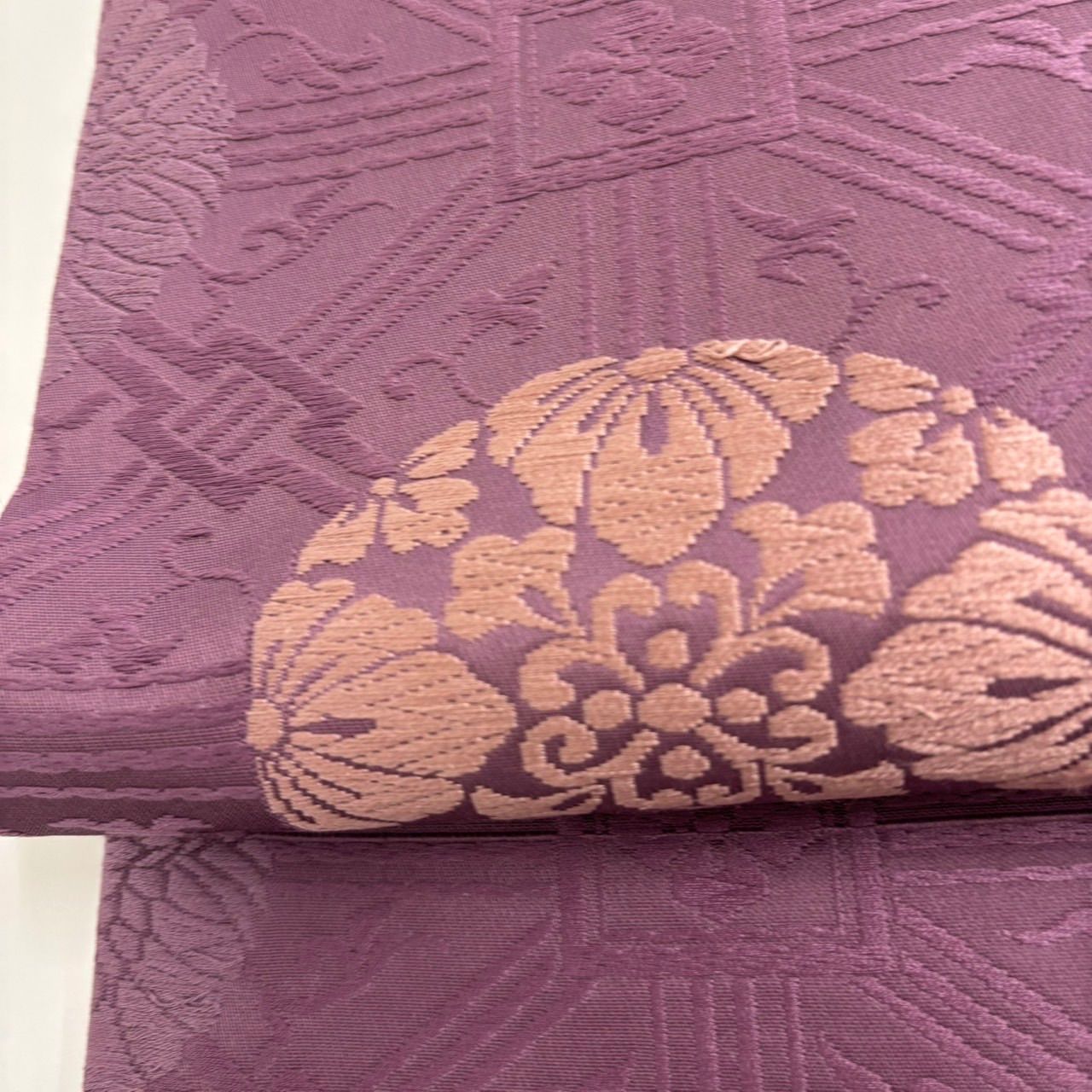 丸に向かい鶴 美しい加工