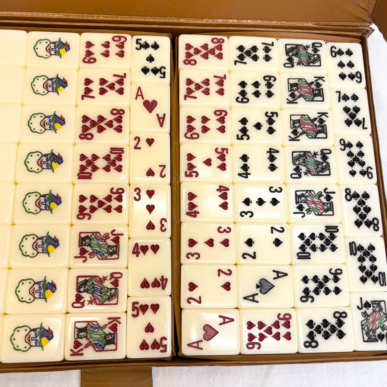 227 トランプ柄 麻雀牌風 ゲームセット チップ付き ケース入り ボードゲーム 昭和レトロ アナログゲーム