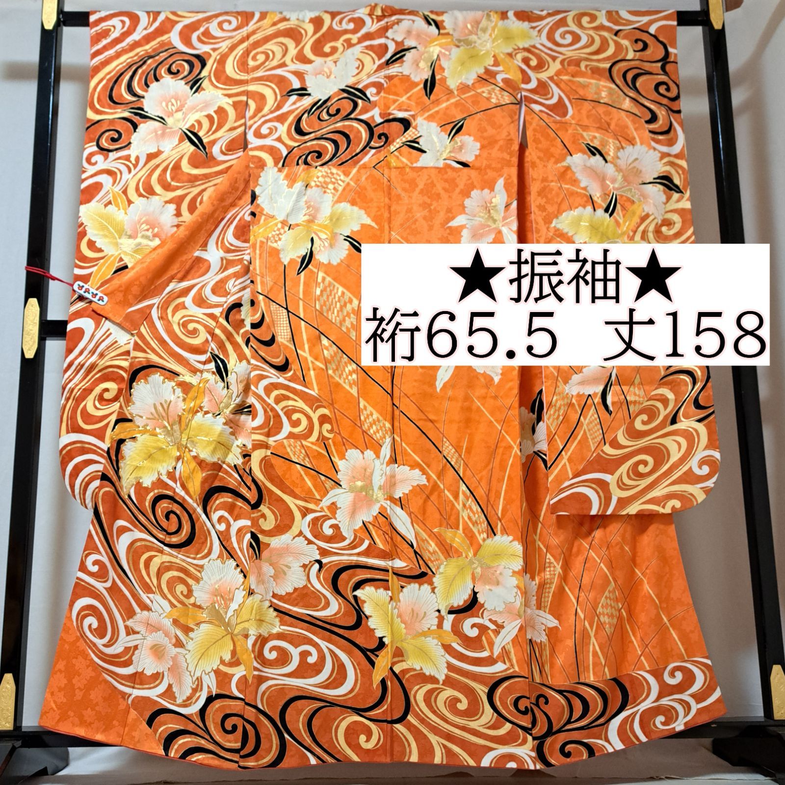 25金色の豪華な孔雀柄和装ウエディング用婚礼衣装色打掛花魁神前式 25金色の豪華な孔雀柄和装ウエディング用婚礼衣装色打掛花魁