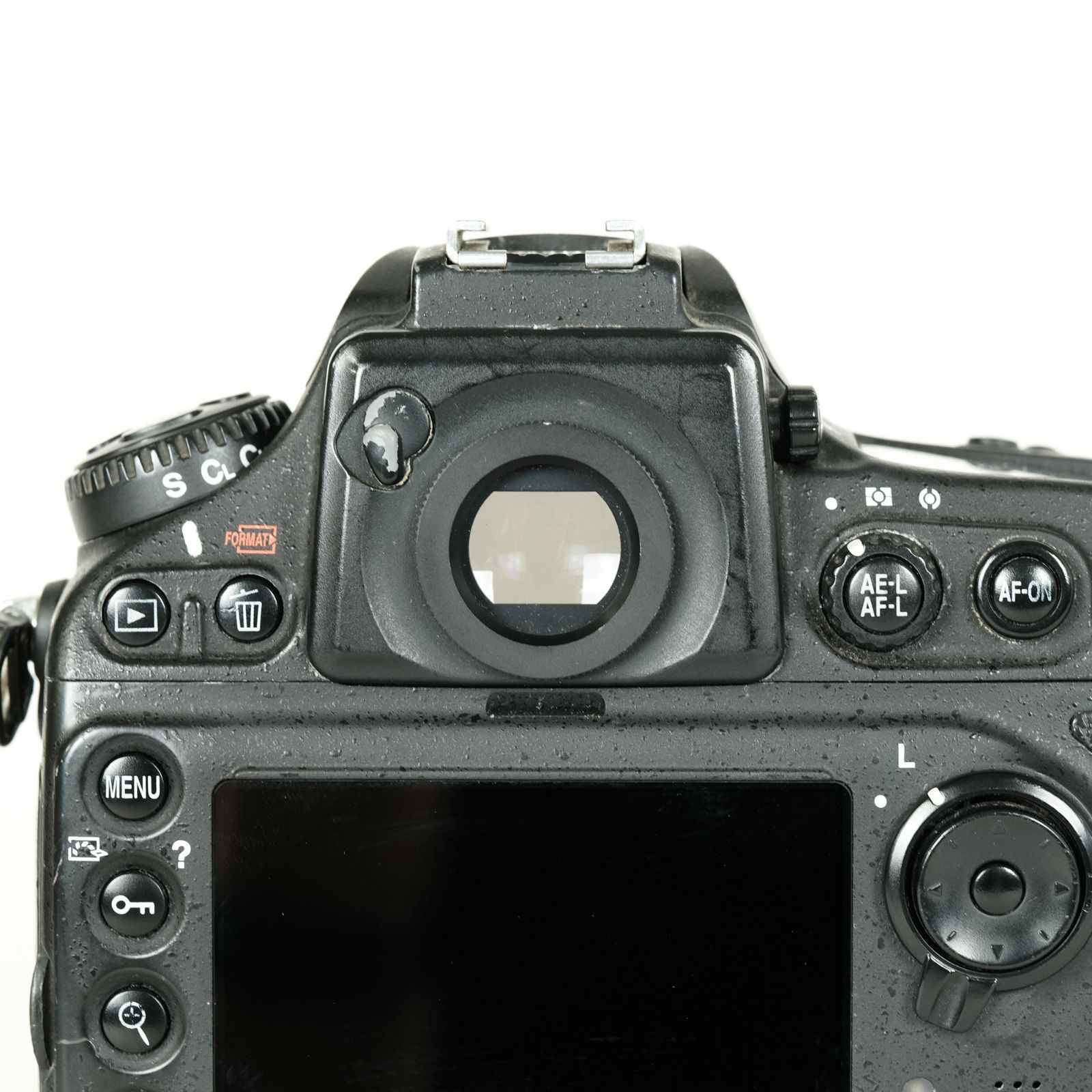 D 800