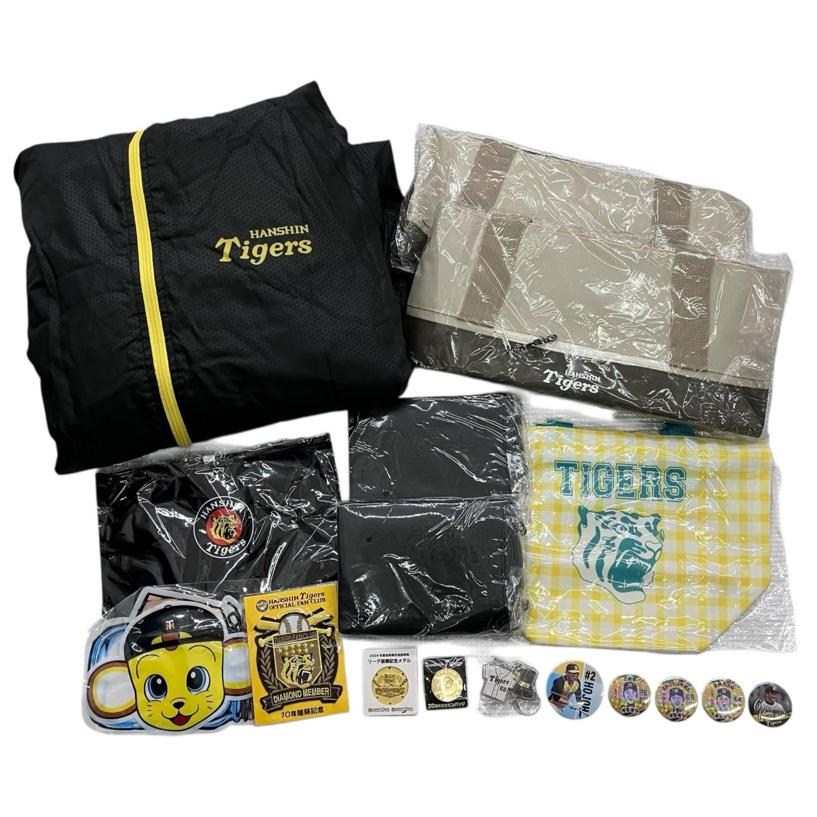 阪神タイガース　グッズ　まとめ売り 186001 現状品 阪神タイガース グッズ 17点まとめ売り - メルカリ