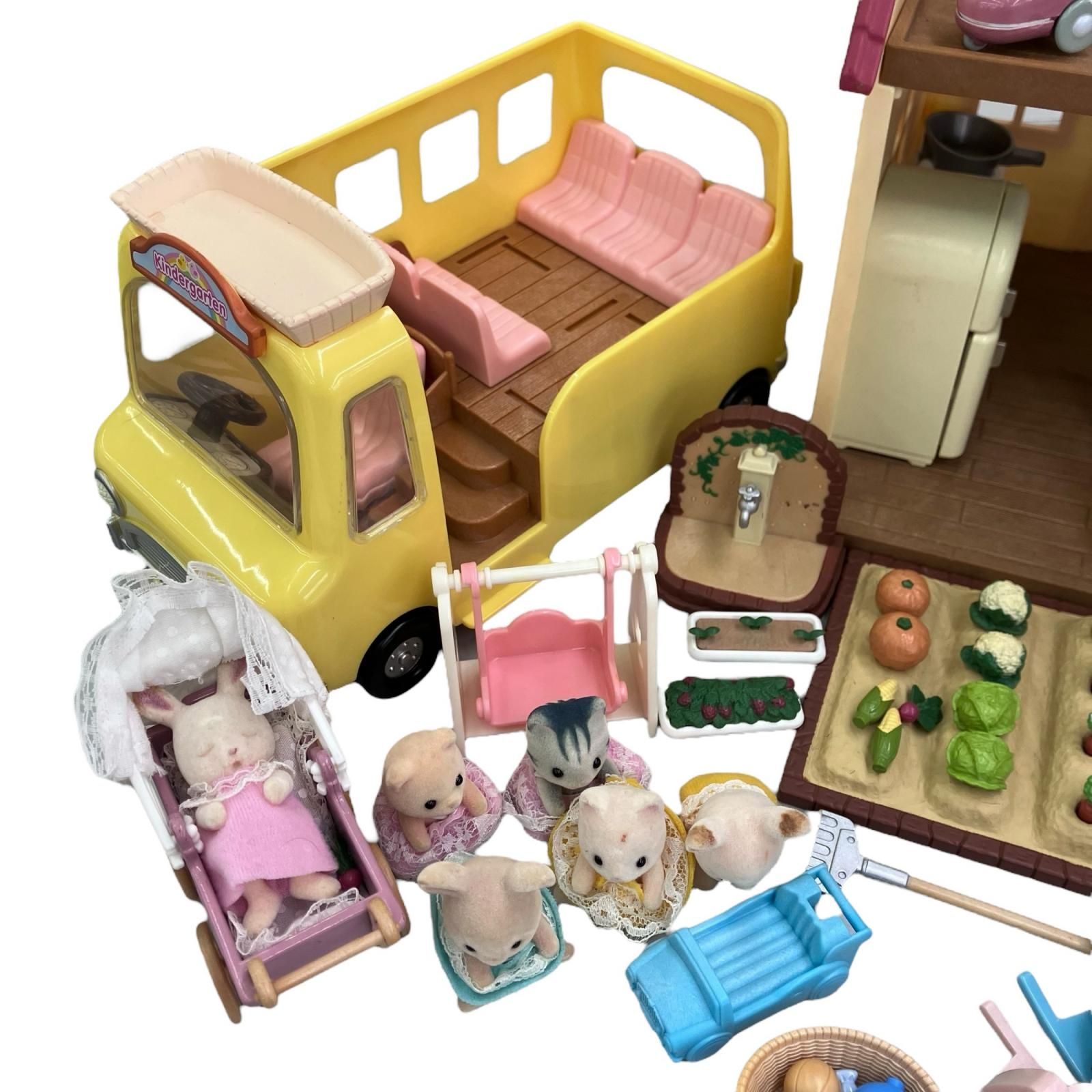 186001 はじめてのシルバニアファミリー わくわくようちえんバス 人形 小物