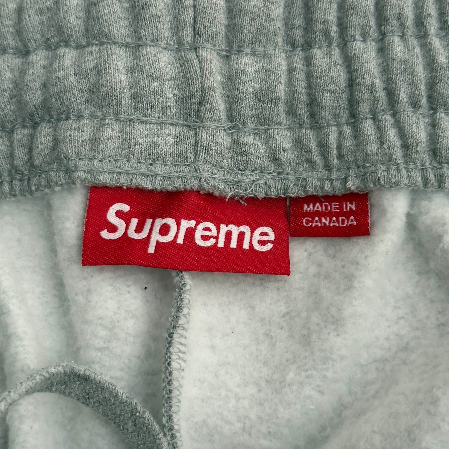 Supreme シュプリーム