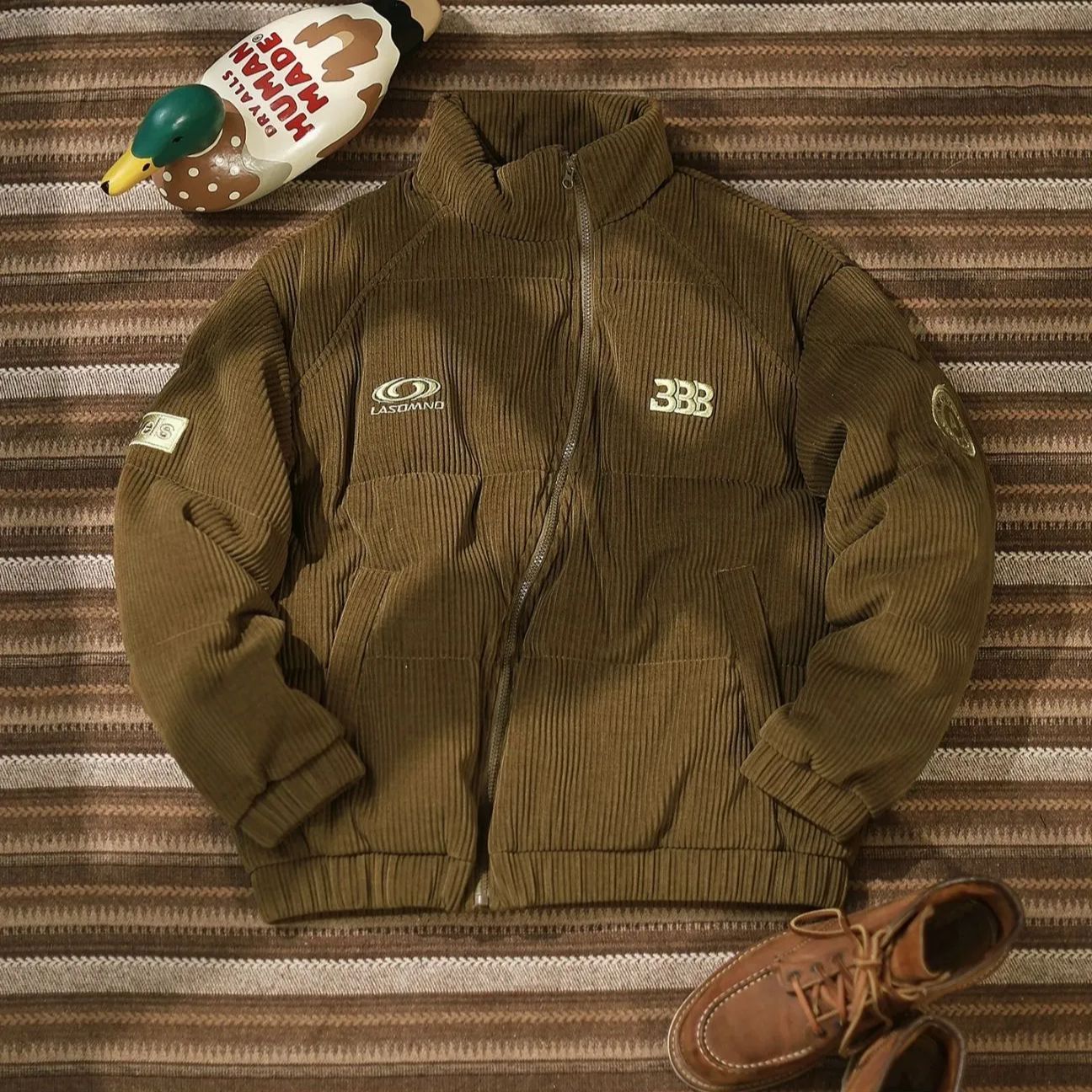 h 冬 アメリカンヴィンテージ風 コーデュロイ スタンド ダウンジャケット 男女兼用｜90 ダウン｜刺繍デザイン｜厚手防寒