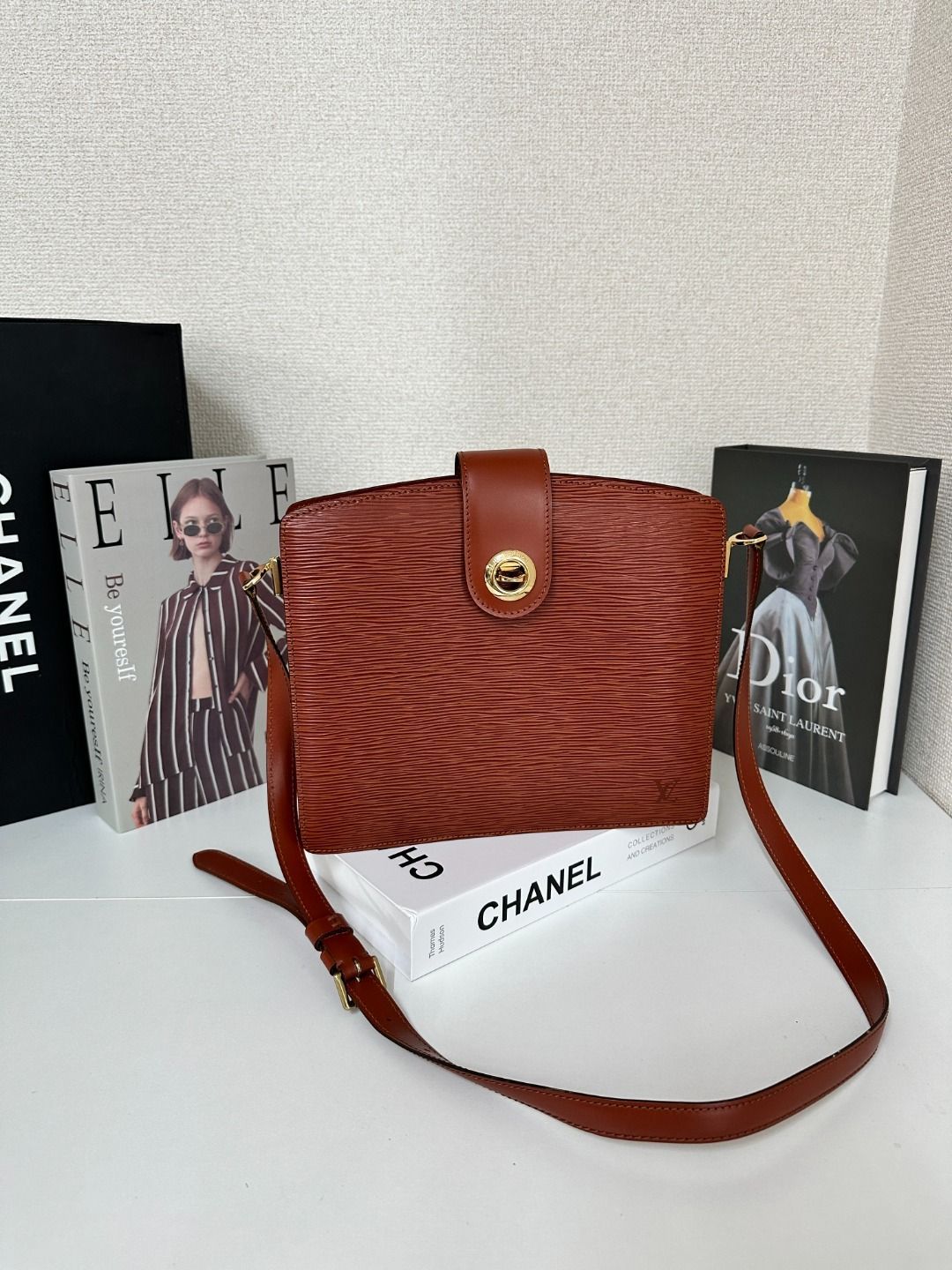 レザー ショルダーバッグ