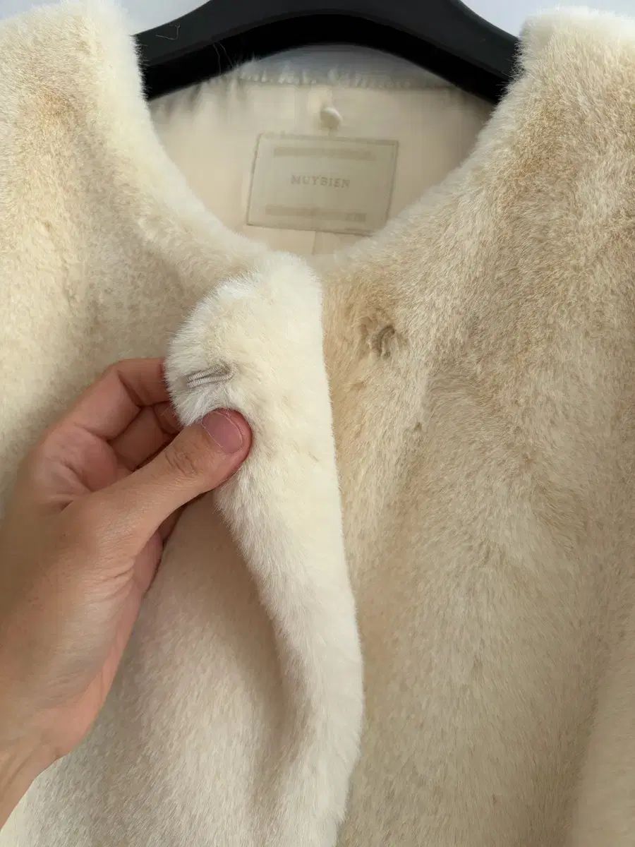 アイボリー ファー