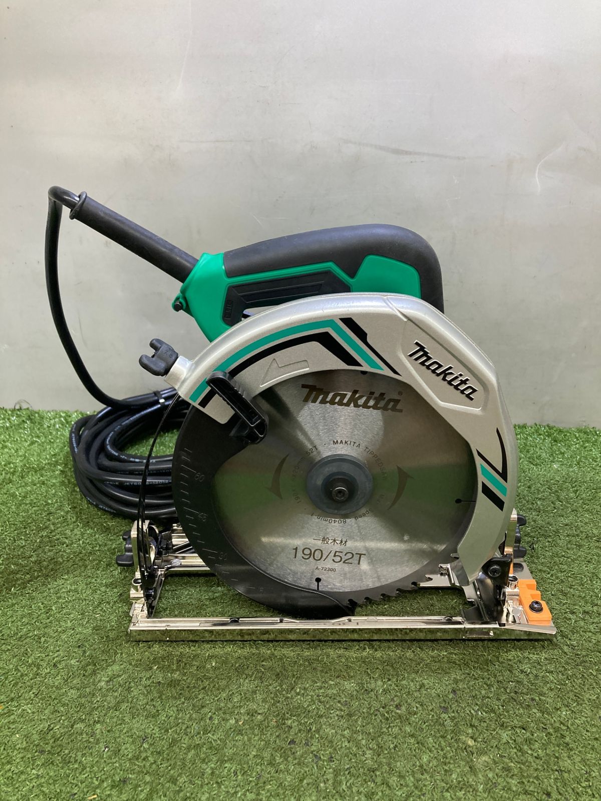 品 0921 makita マキタ 190mm電気マルノコ DIY用モデル M585 ITZFJL07RWHZ