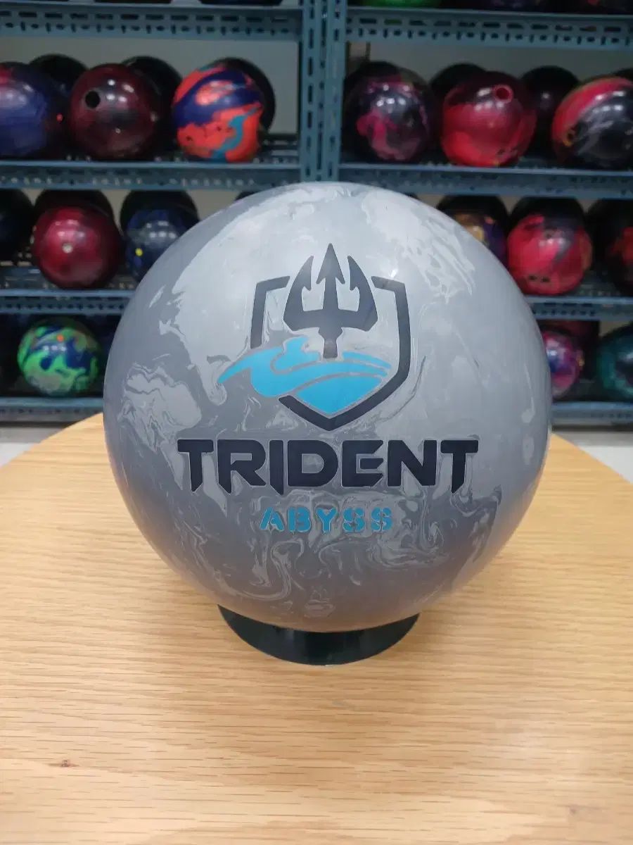 ボーリングボール 복원완 15p トライダン アビス