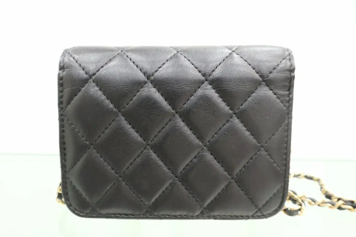 シャネル ラムスキン GOLDボール チェーンフラップ カードウォレット ショルダーバッグ