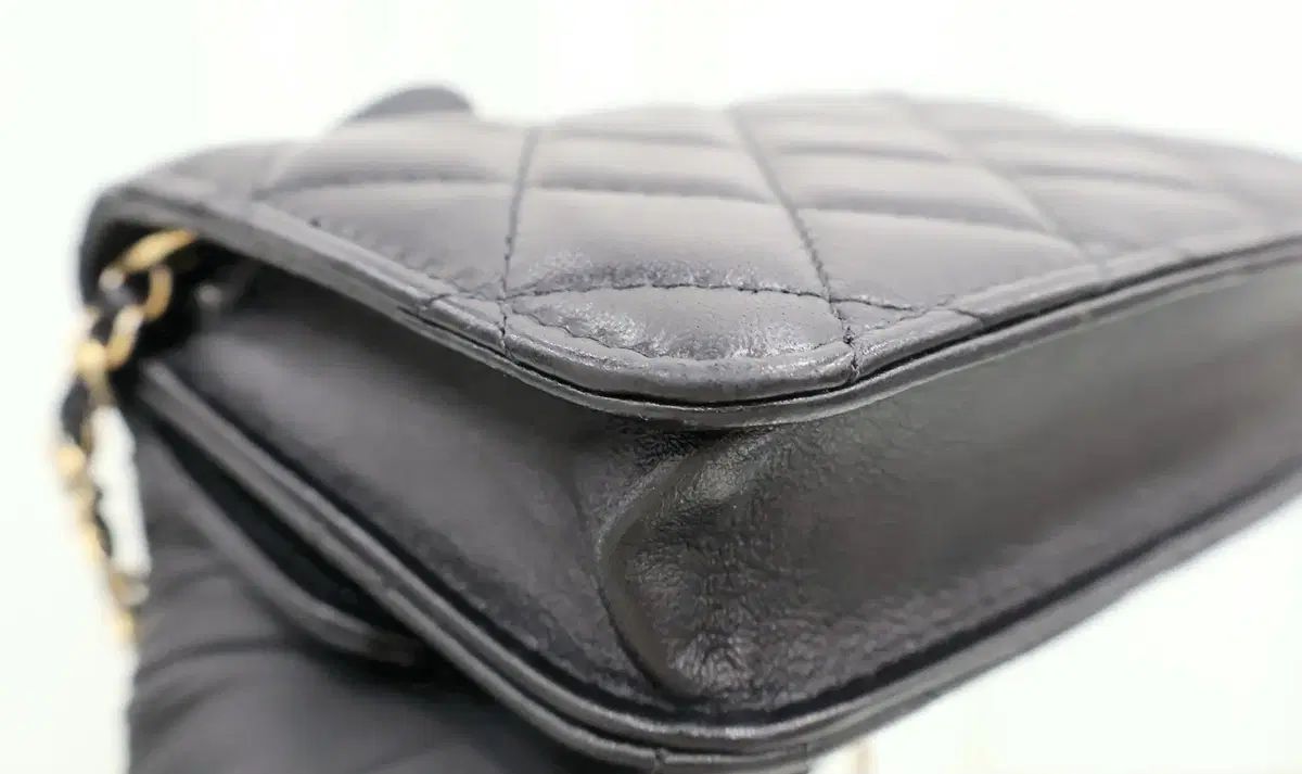 チェーンフラップ カードウォレット