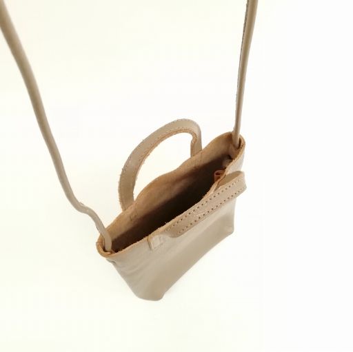 レザー グレー系