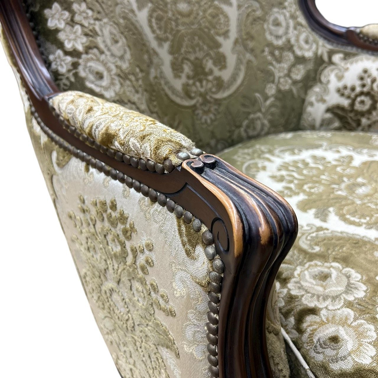 domani ドマーニ ルイXV 1人掛けソファ シングルソファ ルイ15世 ソファー 椅子 鋲打ち 猫脚 karimoku カリモク アンティーク ヴィンテージ NEXPOTALLINN_EU