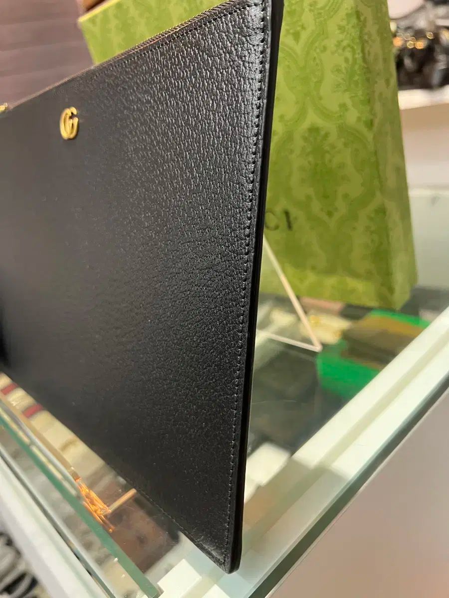 クラッチバッグ