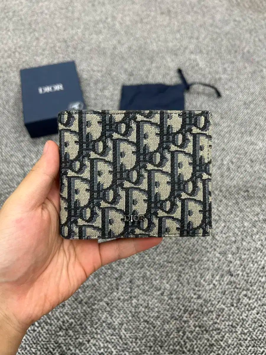 ディオール オブリーク 二つ折り財布 ベージュ