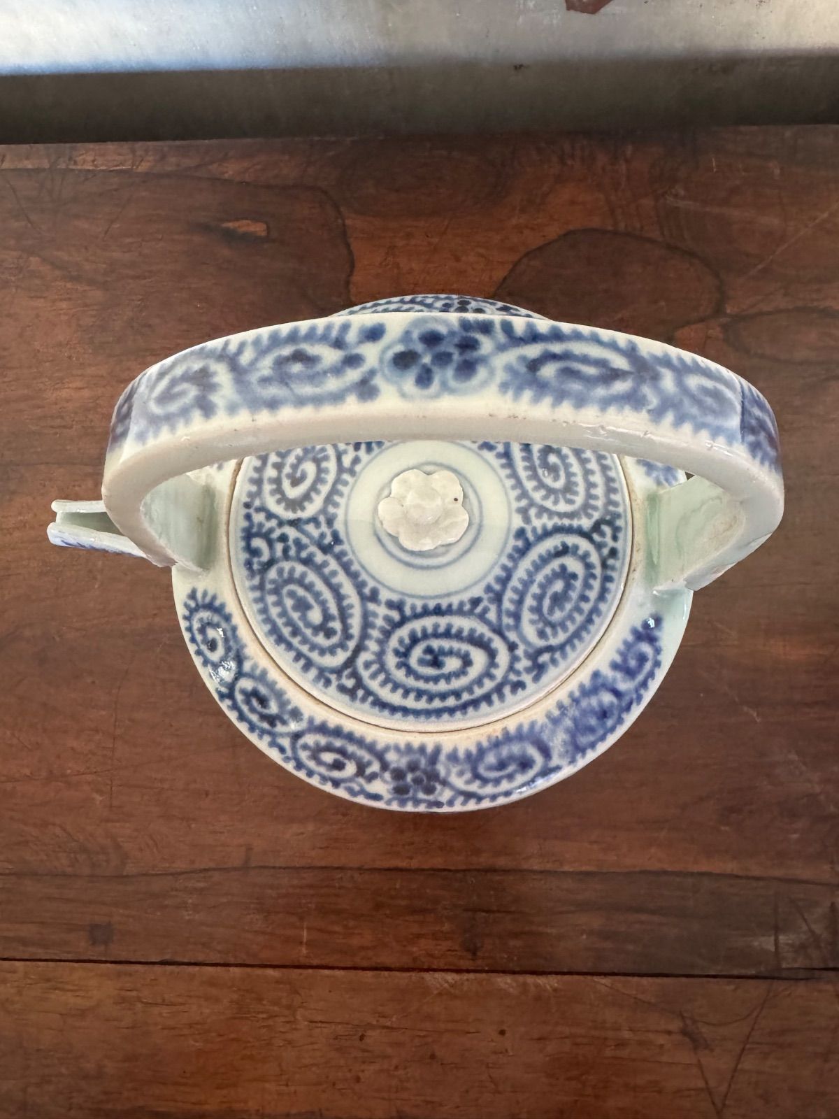 染付蛸唐草菊文 水注