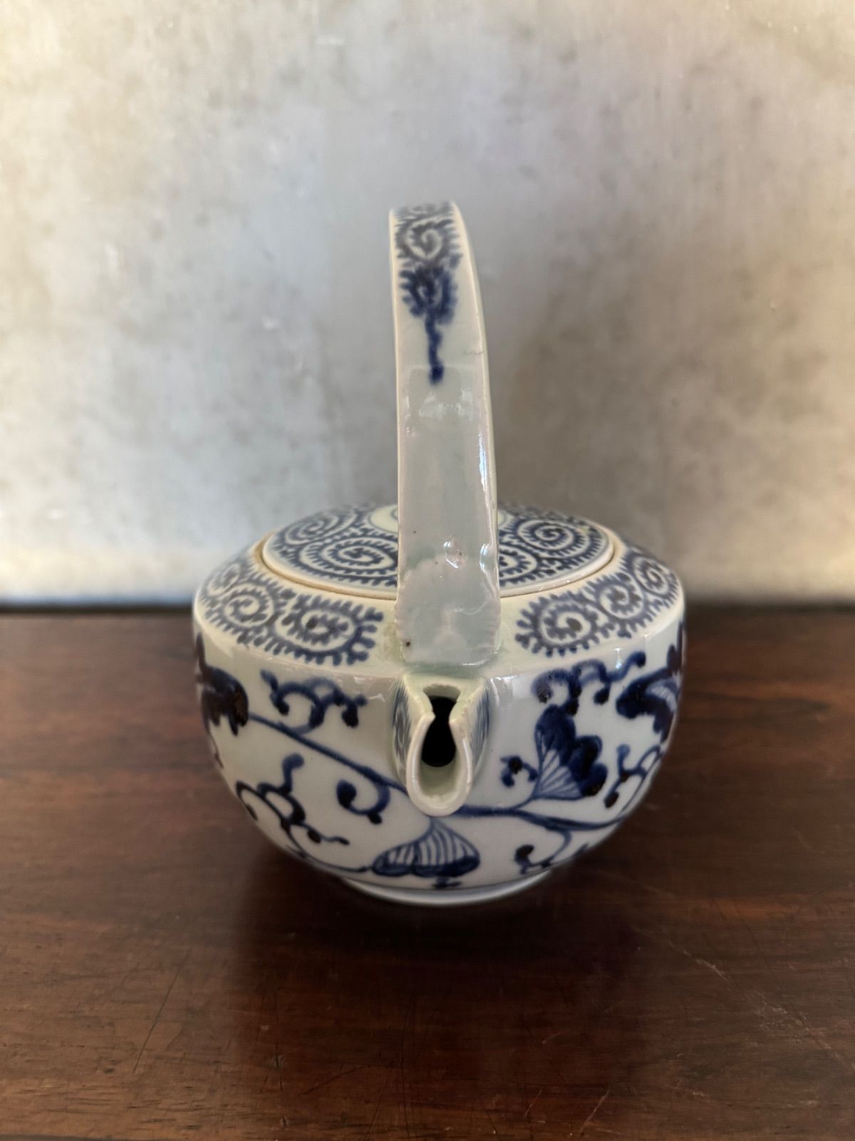 染付蛸唐草菊文