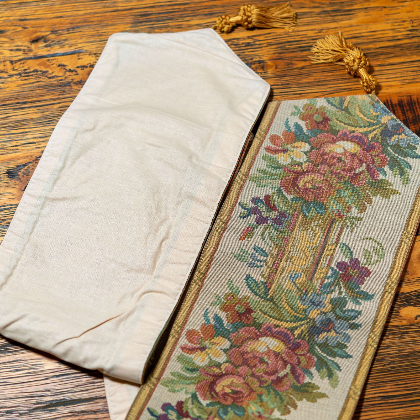 イタリア製 ゴブラン織り タッセル付きテーブルランナー 幅18.5×長さ142cm