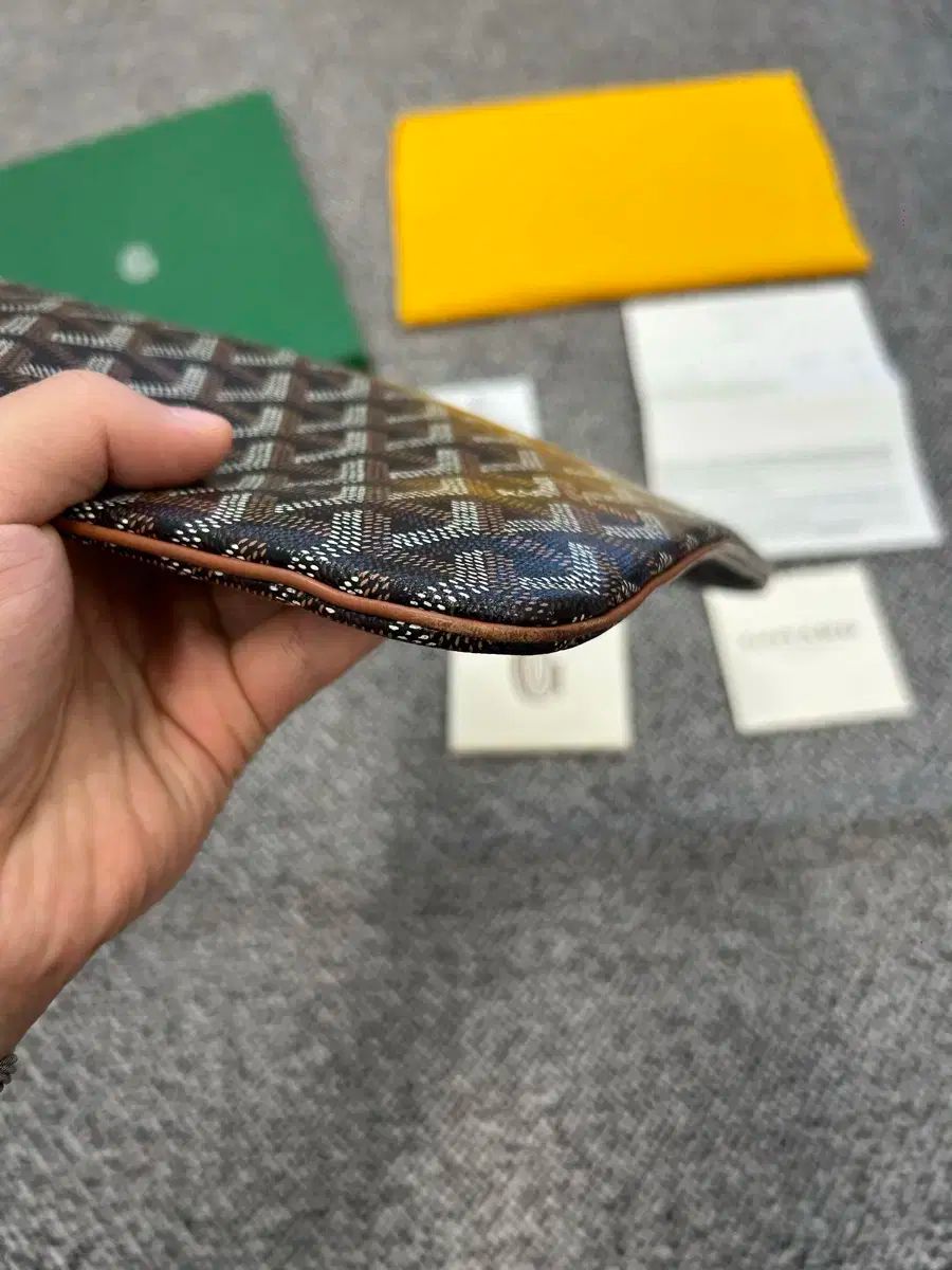 クラッチバッグ