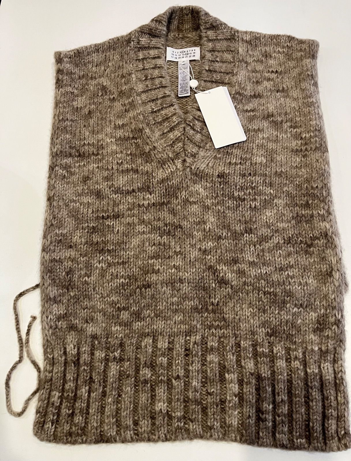 メゾン マルジェラ ベスト タバード ニット ボタニカルダイ ブラウン 正規