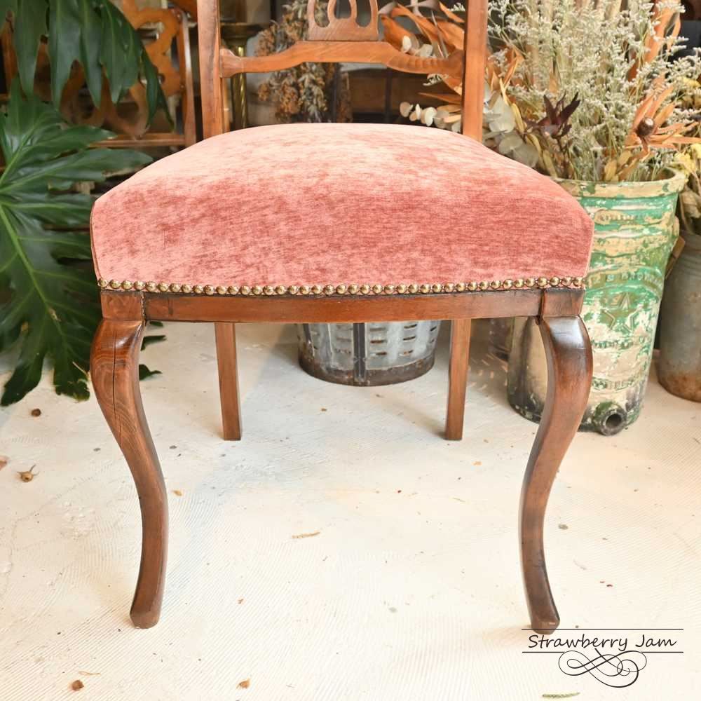 チッペンデールチェア