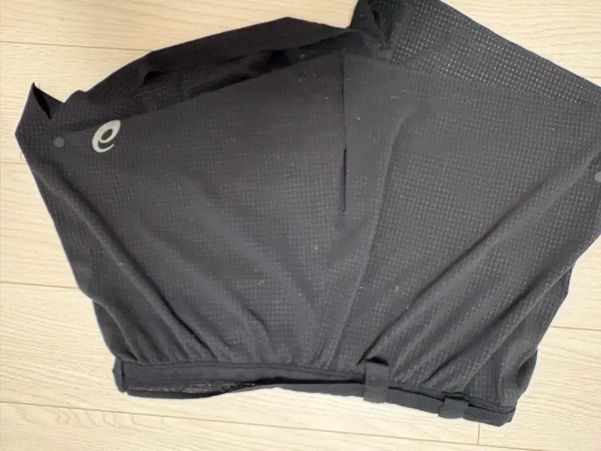 アシックス スプリット ショーツ M