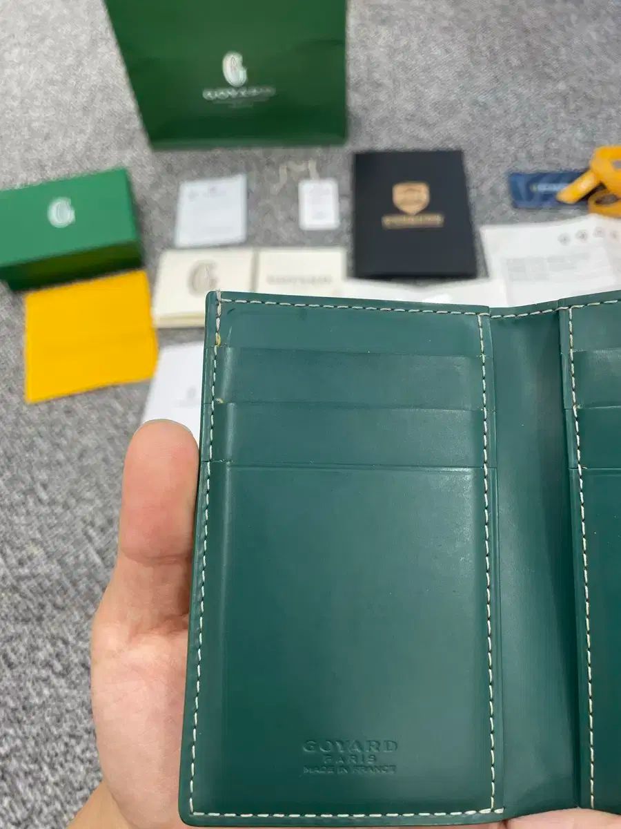 カードウォレット グリーン
