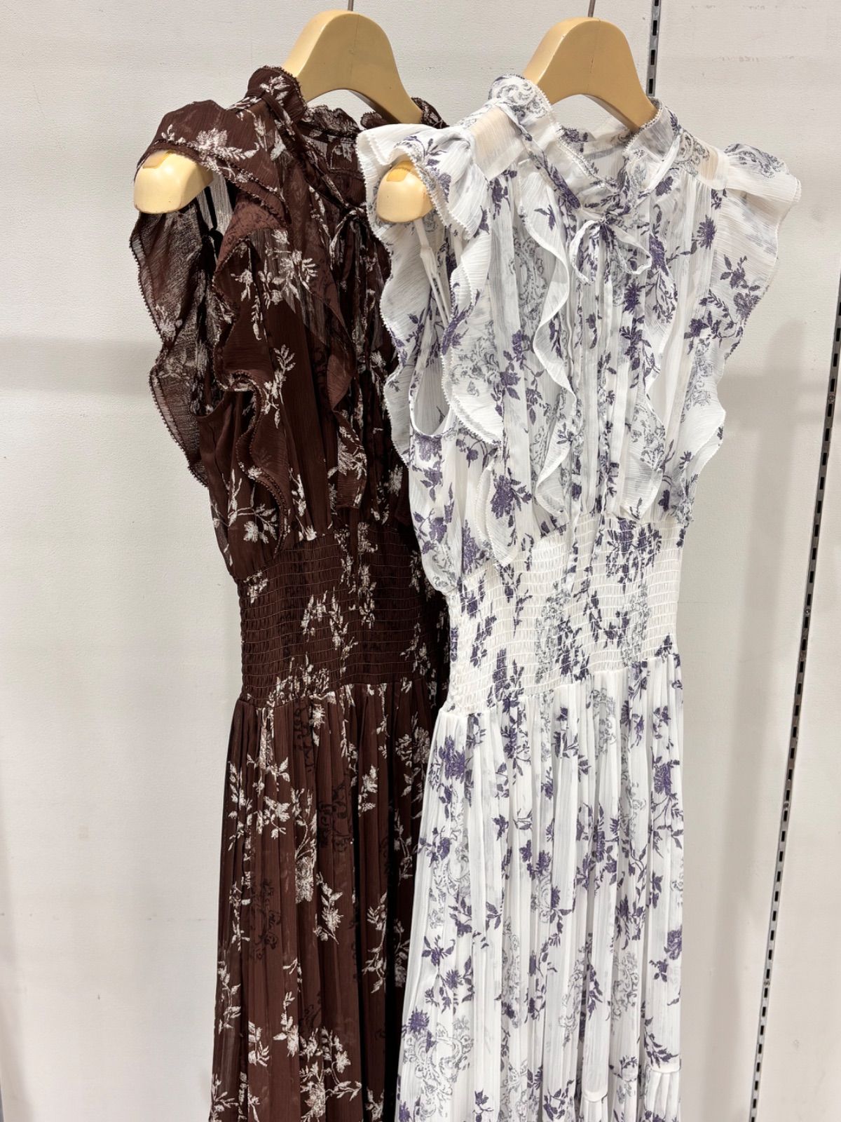 プリントプリーツシャーリングワンピース