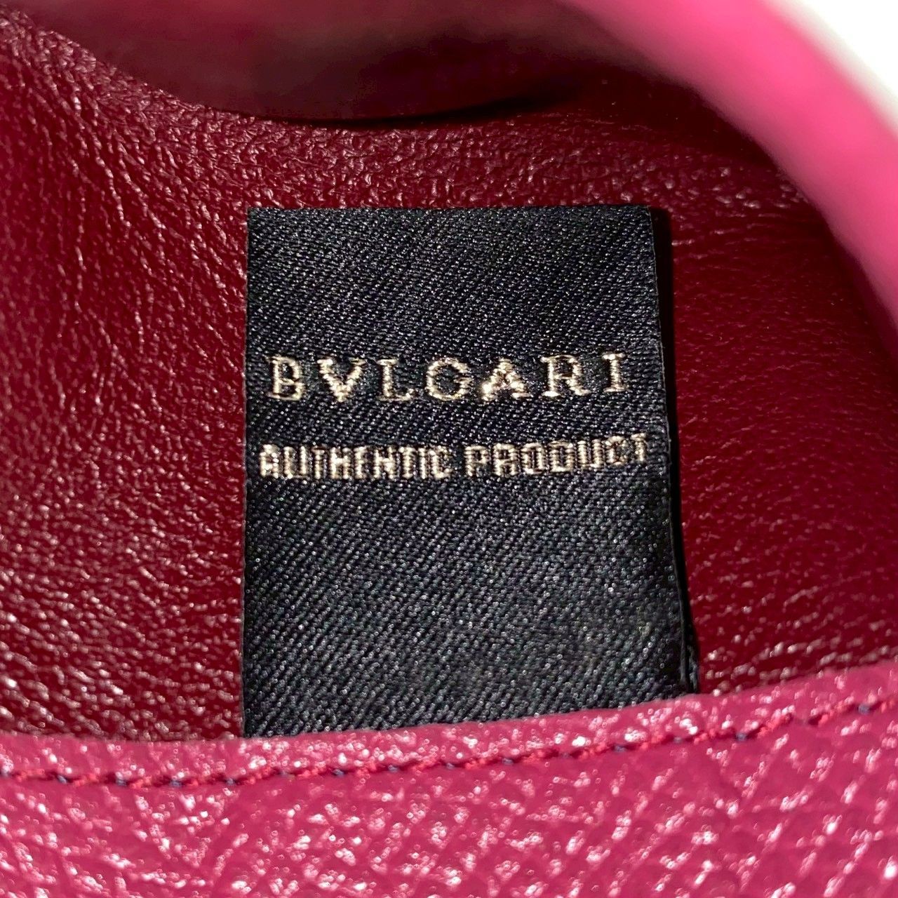 BVLGARI】ロゴクリップ カードケース 名刺入れ レザー ダークピンク